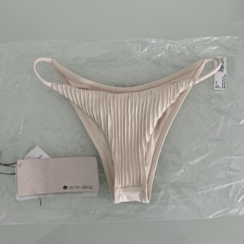 Ostra brasil triangle nervura bikini bottom in off white